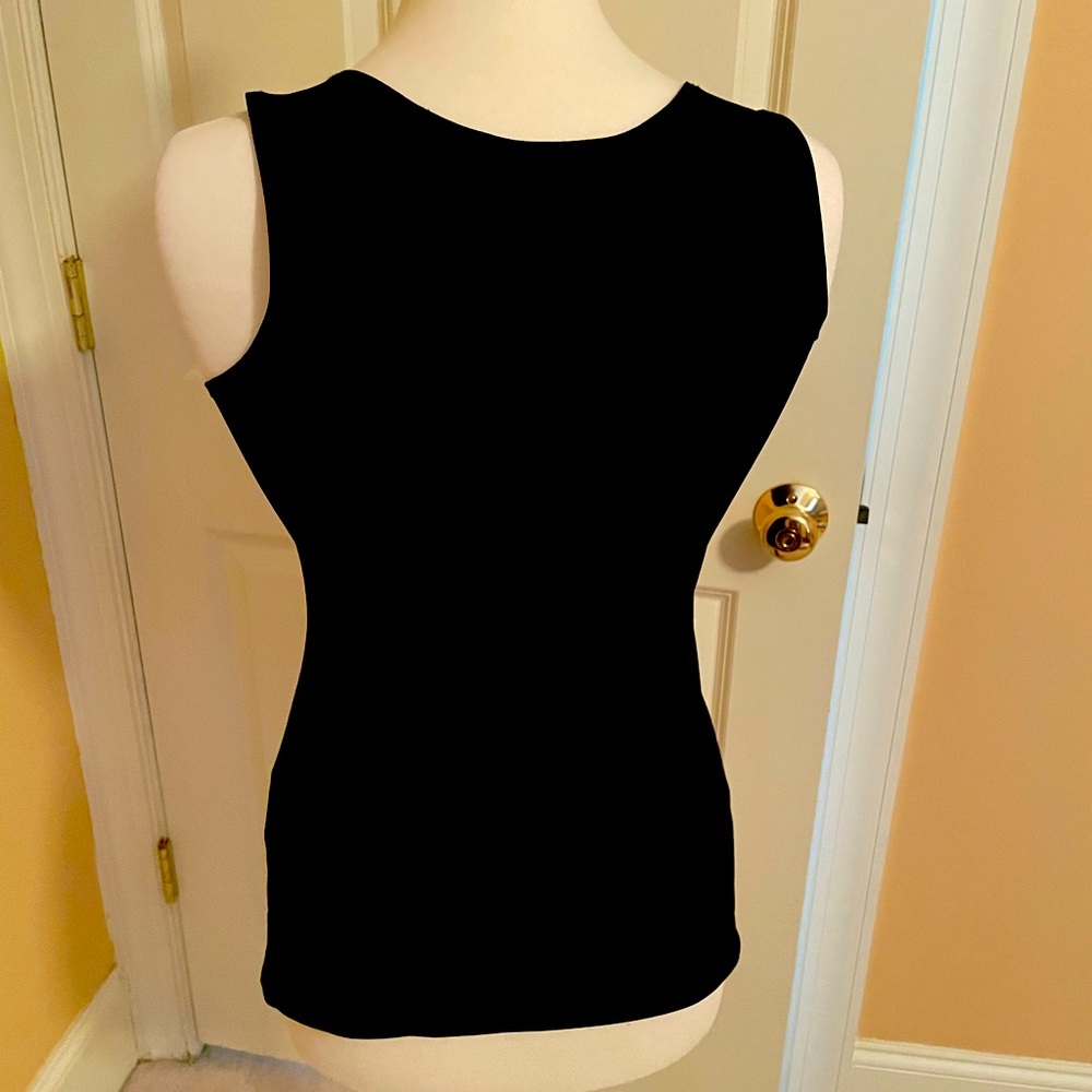 Women’s silk tank top. Sleeveless great condition